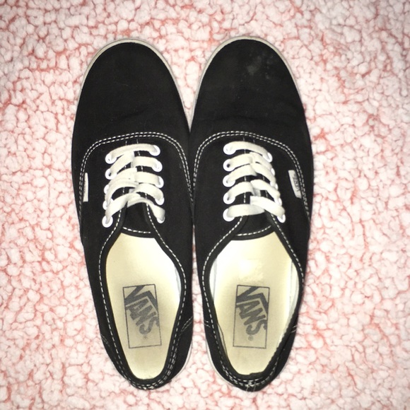 Vans Shoes - Vans authentic shoes